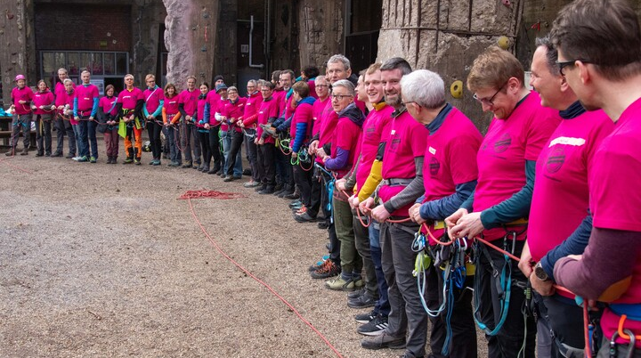 Pink gegen Rassismus | © Walter Weiß